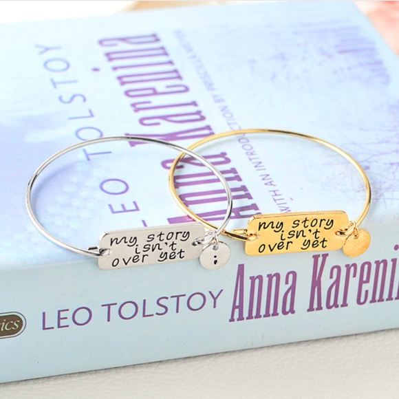 Buckle Jewelry - NWT MY STORY ISN'T OVER YET CHARM VINTAGE BRACELET
